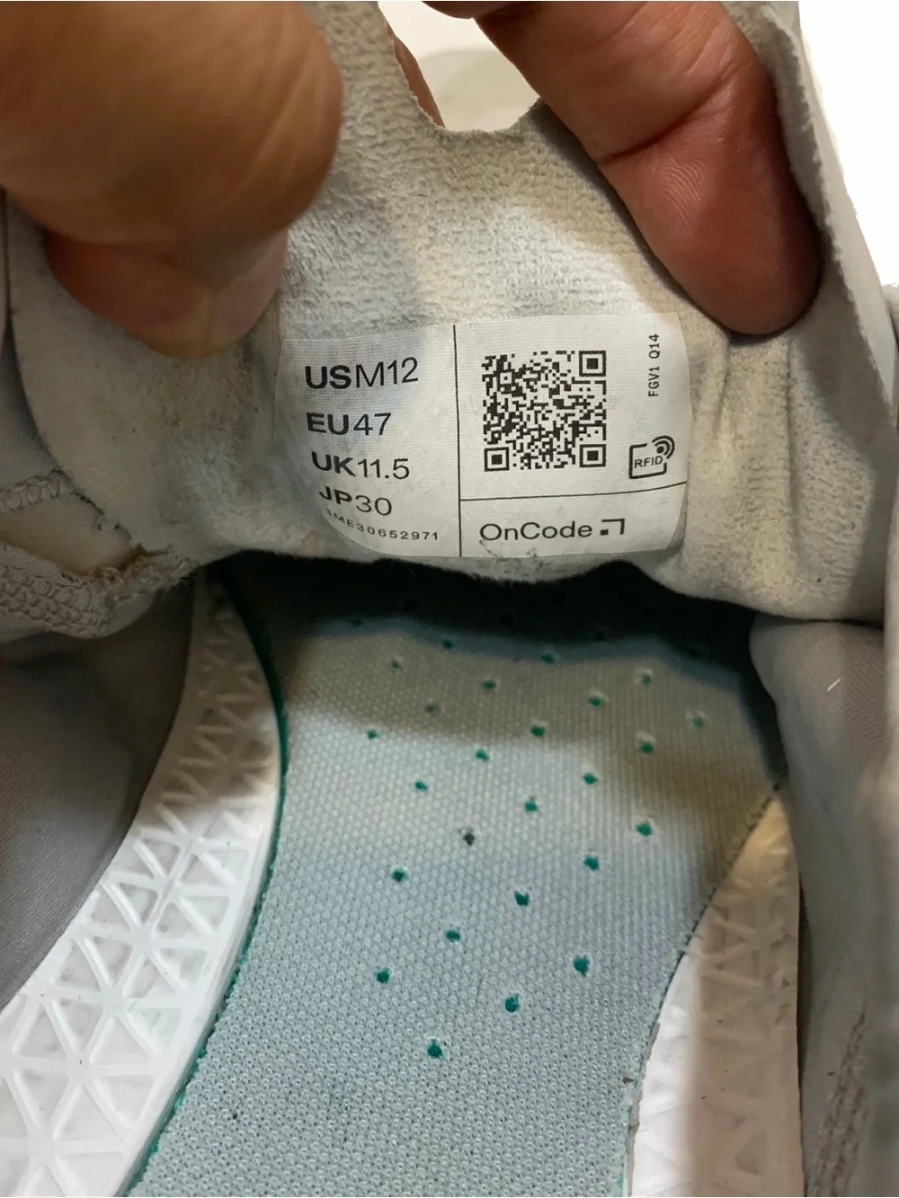 12 / On Running x Post Archive Faction Peak sneaker